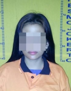 Gadis cantik di ringkus petugas lantaran mencuri