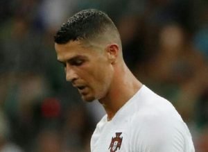 Lionel Messi Dan Cristiano Ronaldo, Sama – Sama Terdepak