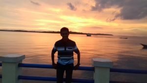 MENIKMATI SENJA DI BIBIR PASIFIK