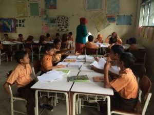 Meski Penyaluran Tahap II Dihentikan, Guru Di Daerah Tetap Dapat Tunjangan