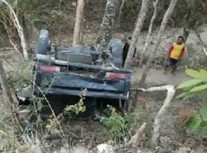 Niat Ingin Takziah Bersama, Tak Di Sangka Mobilnya Malah Masuk Jurang