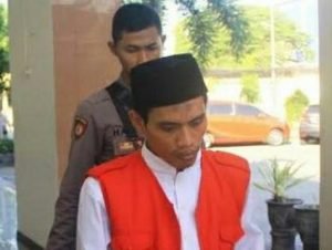 Setubuhi Santrinya, Ustad Divonis 12 Tahun Penjara Dan Denda