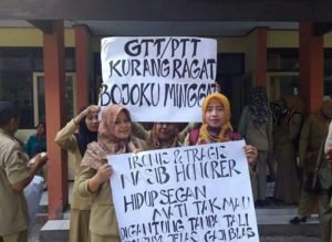 Ratusan Guru Di Bojonegoro Luruk DPRD