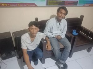 Berlagak Tak Pakai Helm Dan Bawa Sabu -Sabu Dua pemuda di amankan petugas