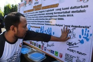 Bawaslu Jombang Adakan Senam Awas