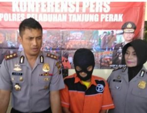 Aniaya Anak Tirinya Perempuan Di Surabaya Diamankan