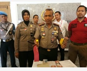 Praktek Judi Dalam Ruangan Karaoke, 16 Orang Diamankan Polrestabes Surabaya