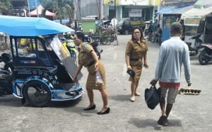 PNS Keluyuran Saat Jam Kerja, Bukti Lemahnya Kinerja Satpol PP Halut