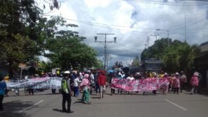 KMMB Morotai Gelar Aksi Agar Bupati Benny Laos Turun