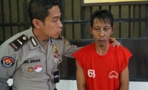 Asyik Nonton Tv, Anak Di Surabaya Disetubuhi Bapaknya Sendiri