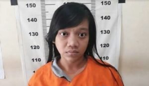 Demi Biaya Anak, Wanita Cantik Ini Nekat Edarkan Pil Koplo