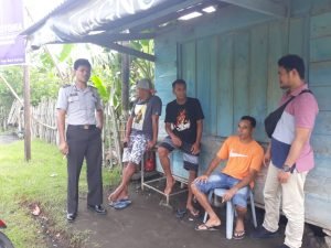 Sambangi Desa Barataku, Jajaran Polres Halut Ajak Masyarakat Tolak Hoax