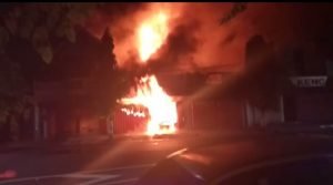 Toko Bahan Sepatu Dan Sandal Dilahap Jago Merah