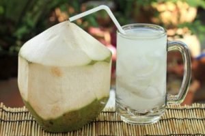 Ini Manfaat Minum Air Kelapa