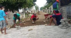 Minimnya DD, Program Pavingisasi Dikerjakan Secara Gotong Royong