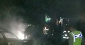 Diduga Korsleting Listrik, Mobil Sedan Terbakar