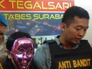 Tilep Uang Arisan, Emak Emak Masuk Bui