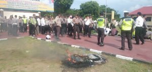 Kapolres Halsel Dan Kabag Ops Didemo Anggotanya, Kenapa?