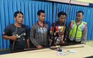 Asyik Berjudi Dibulan Ramadhan, Tiga Pelaku Diringkus