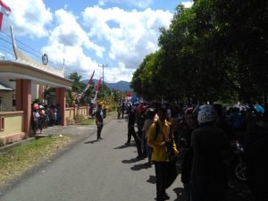 Suwarno Tongotongo Lepas Peserta Lomba Gerak Jalan