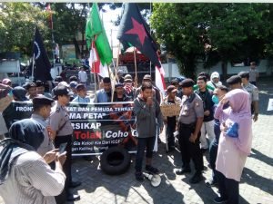 FO MA PETA Gelar Demonstrasi