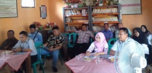 Serumah Calonkan Kepala Desa, Menuai Protes