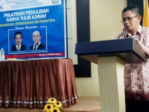 FKIP Unkhair Ternate Gelar Pelatihan Karya Tulis Ilmiah Tingkat Mahasiswa