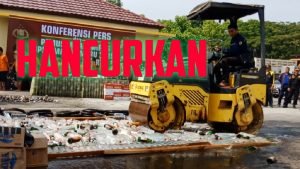 Video, Polres Mojokerto Musnahkan Miras