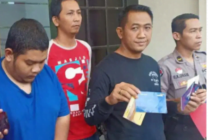 Tipu Ibu Kandungnya Ratusan Juta, Ini Motifnya