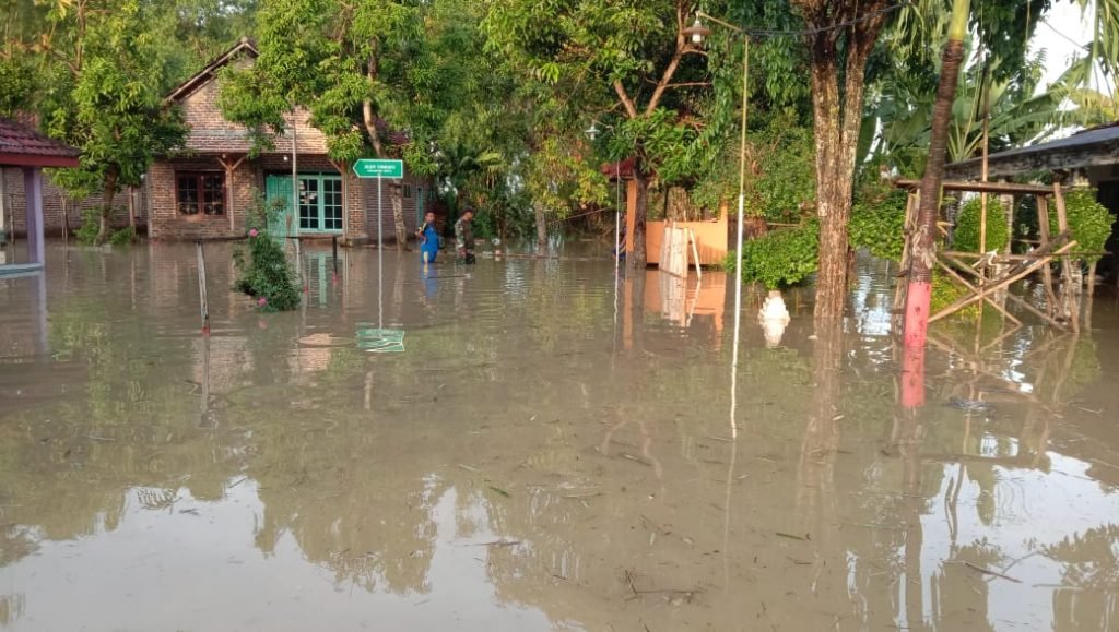 Tak Kunjung Dinormalisasi, Kali Lamong Kembali Rendam 2 Desa