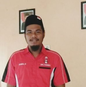 Warna laut dan Ikan Mendadak Mati, Diduga Akibat Tercemar Limbah