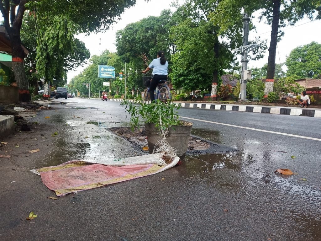 Bahayakan Pengendara, Bekas Lubang Jargas Disoal Dewan