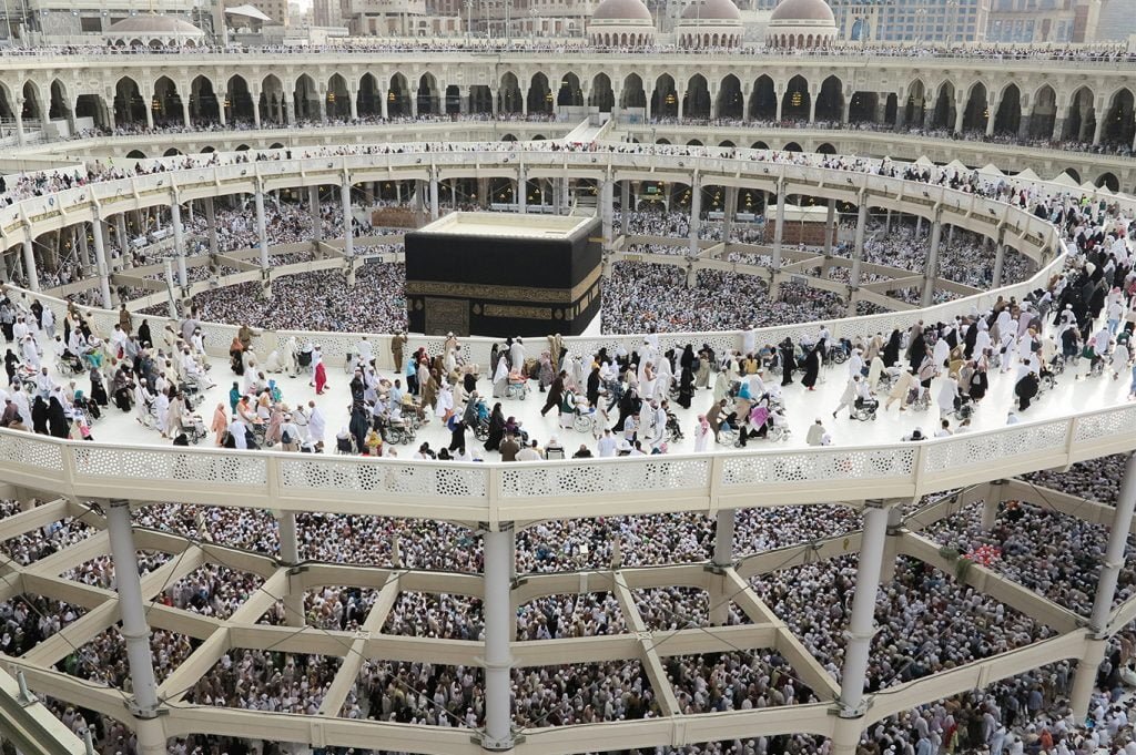 Penangguhan Umroh Karena Corona, 438 Jamaah Terlanjur Terbang ke Arab Saudi