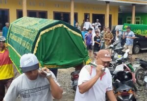 Makan Ikan Hasil Pancingan Satu keluarga Tewas, Ternyata Masih Tinggalkan Anak
