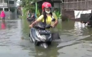 Ratusan KK di Pasuruan Masih Terendam Banjir
