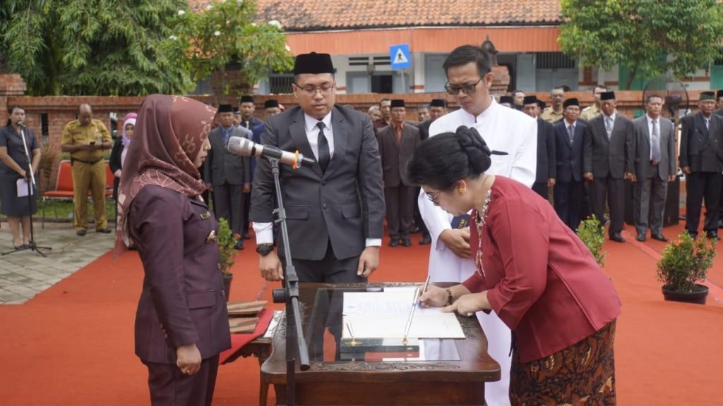 Hobi Mutasi Pejabat, Neng Ita Sebut Mutasi Itu Rutinitas