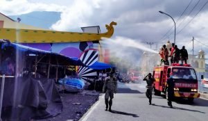 Cegah Virus Corona Damkar Kota Ternate, Semprotkan Desinfektan Di Semua Pasar