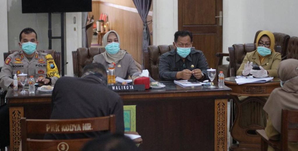 Ning Ita, Percepat Bantuan ke Lansia dan Anak Yatim Non Panti