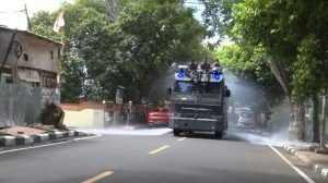 Polda Malut Bersama Instansi Terkait Melakukan Penyemprotan Desinfektan 