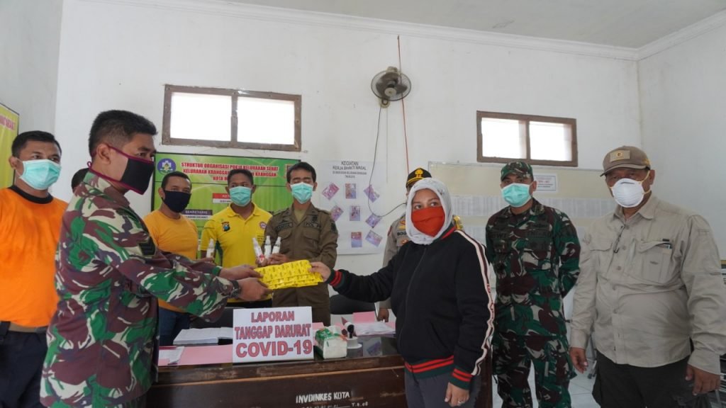 Ning Ita Tinjau Kesigapan Posko Tanggap Covid-19 di Setiap Kelurahan