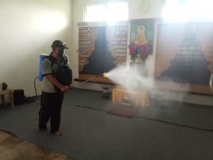 Cegah Penyebaran Covid 19, FPK Kota Mojokerto Semprotkan Disinfektan Di Area Publik