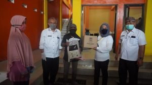 Ning Ita Salurkan Bantuan Jaring Pengaman Sosial Covid-19 Bagi Warga Terdampak
