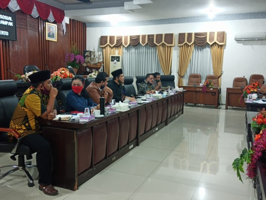 Dewan Curigai Kader Parpol Campuri Pendataan Bantuan Covid 19