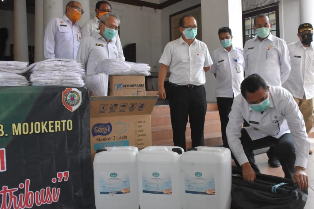 Tanggulangi Pandemi Covid 19 Pemkab Dan PCNU Mojokerto bersama PCNU Dirikan Dapur Umum