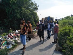 Sampah Liar di Jombang Merebak, Warga Watudakon Lakukan Gerakan Bersih