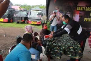 Kapolda Malut Dan PJU bantu Tuna Netra