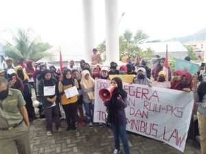 Aliansi Front Perempuan Maluku Utara, Menolak Omnibus Law, Dan Desak DPR-RI Segera Sahkan RUU-PKS