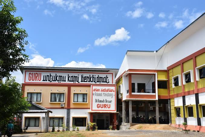 Kantor Dinas Pendidikan Dan Kebudayaan Kota Ternate