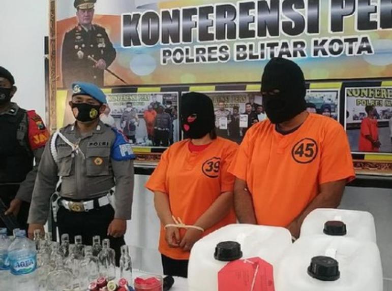 Pasutri Penjual Miras Oplosan di Blitar Akhirnya Ditetapkan Tersangka