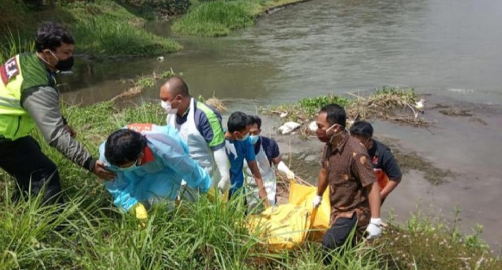 Mayat Warga Bali Mengambang di Sungai Brantas Hebohkan Warga Tulungagung